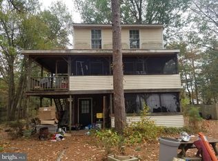 112 Locust Ave, Colonial Beach, VA 22443