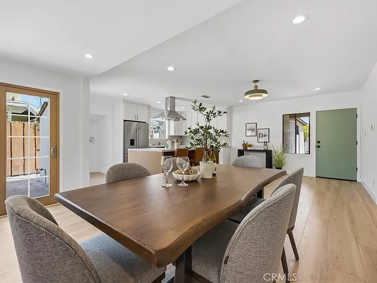 6845 Aura Ave — Photo 8