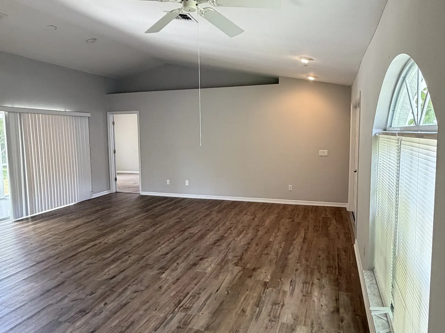 1229 SE 21st Pl. - Unit 1 — Photo 3
