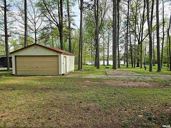 3rd image of 1831 Duck Ln