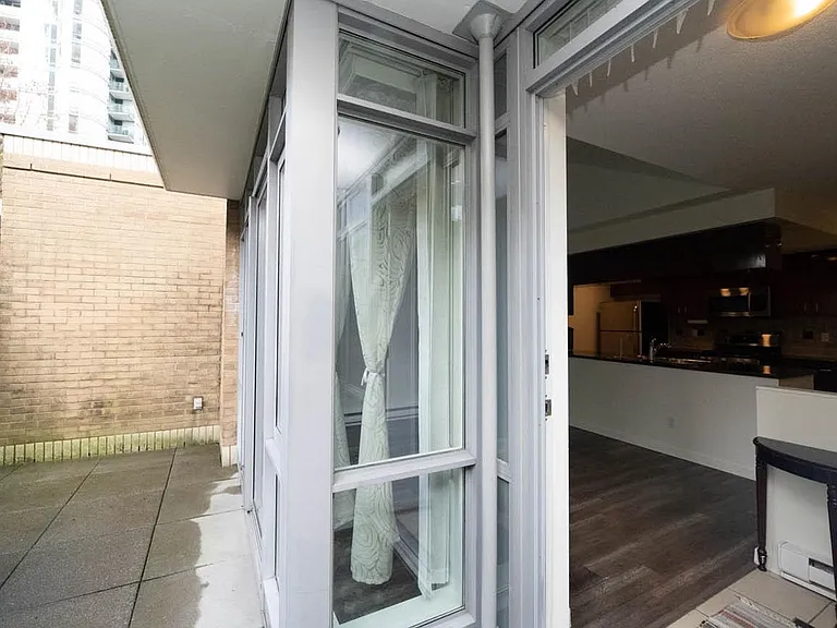 1033 Marinaside Cres #2M — Photo 20