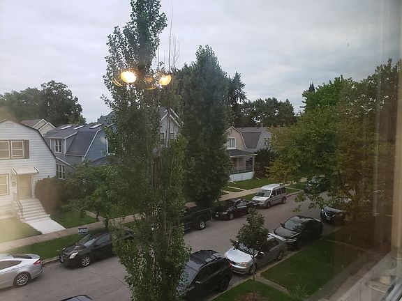 5th image of 5024 W Winona St Unit 2