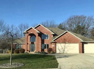 350 Parkland Ridge Ln, Green Bay, WI 54311