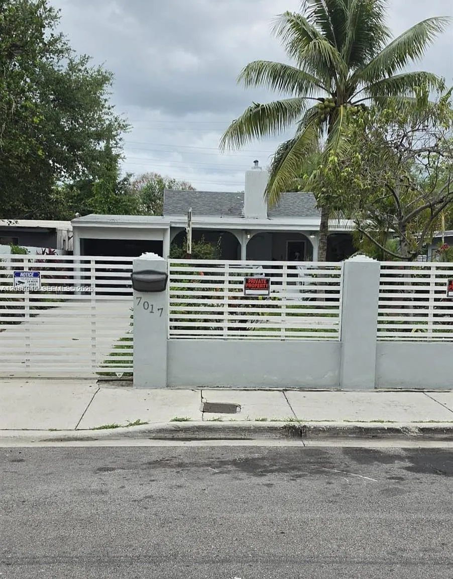 7th Avenue Highlands — Photo 1