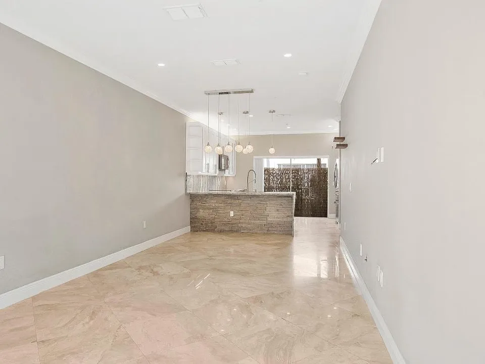 3299 Megan Ln #4