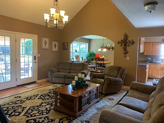 4th image of 159 Teakwood Dr