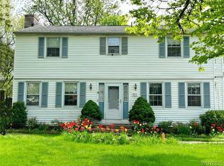 51 Sudbury Ln, Williamsville, NY 14221