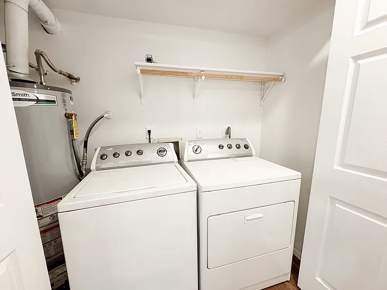 704 Navidad St #D — Photo 7