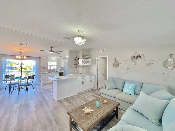 2nd image of 367 Quinto Ln