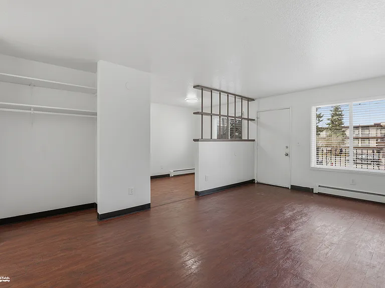 415 N Bragaw — Photo 25