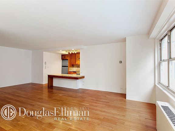 3rd image of 155 W 68th St APT 501