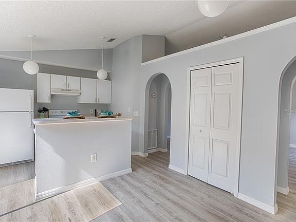 5th image of 115 Broadarrow Pl