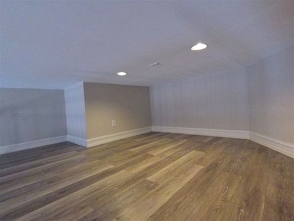 3rd image of 512 E 88th St APT 2A