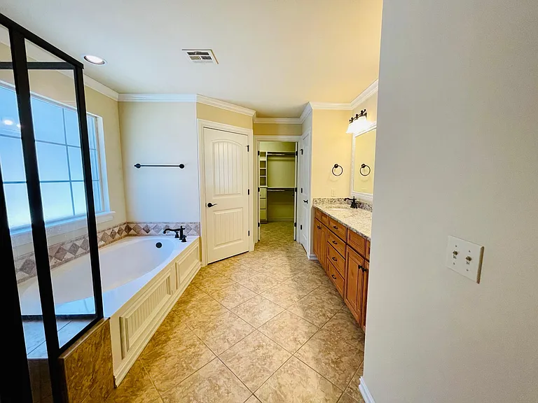10932 S 77th Pl E — Photo 14