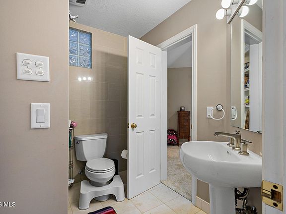 4th image of 14951 Stonehaven Dr