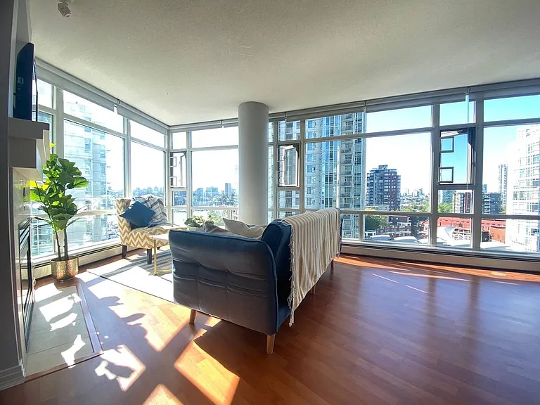 198 Aquarius Mews — Photo 50