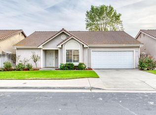232 W Bedford Ave, Clovis, CA 93611