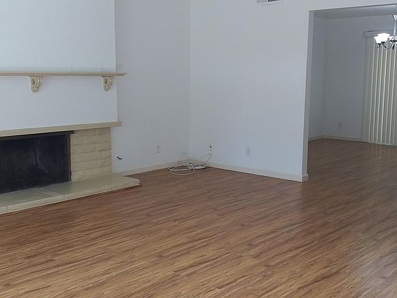 3rd image of 1859 Sunridge Dr