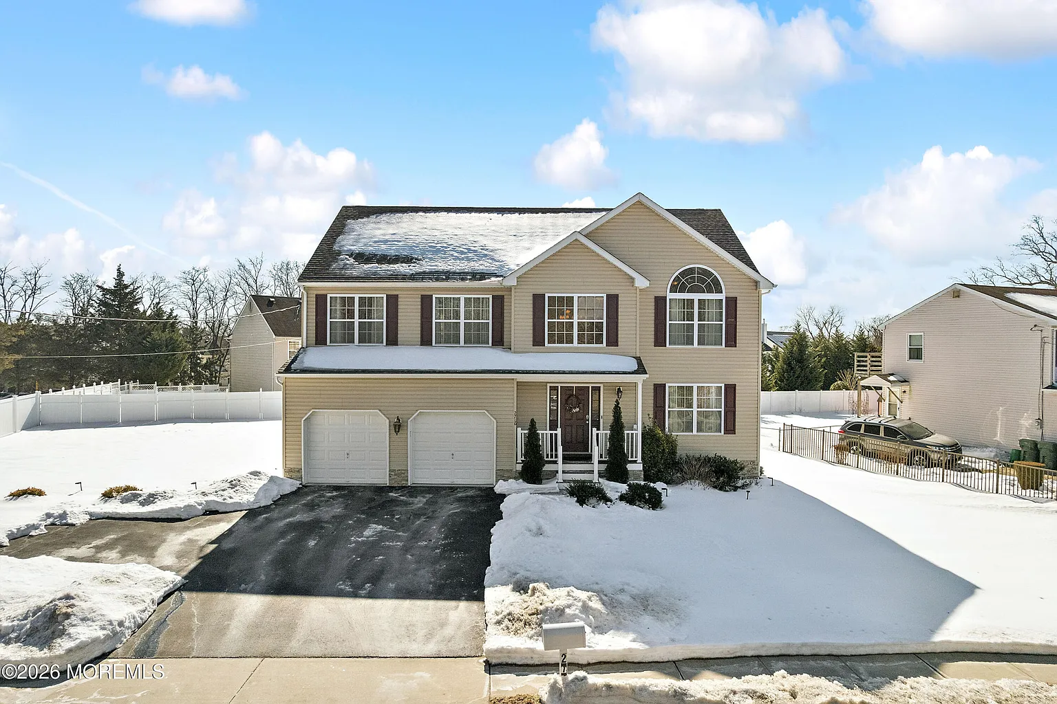 2716 W Bangs Avenue photo 1