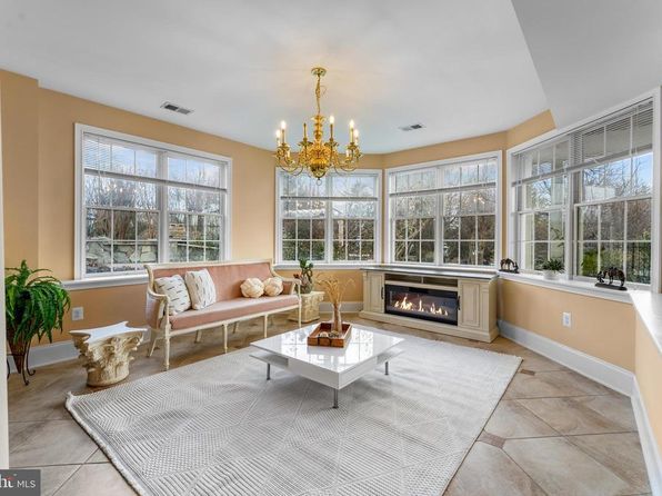 43176 Tall Pines Ct Floor 1