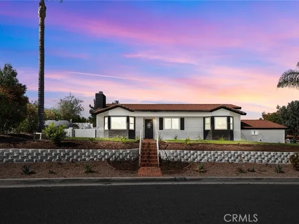 31090 Emperor Dr, Canyon Lake, CA 92587