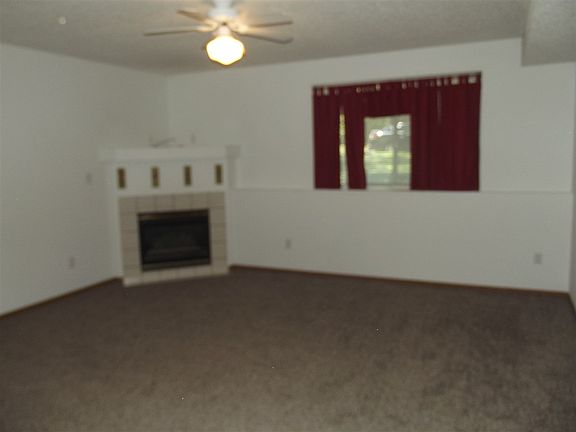 4th image of 56 W Side Dr