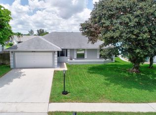 8761 Sand Lake Ct, Lake Worth, FL 33467