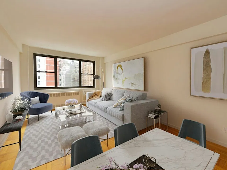 250 E 39th St #14B