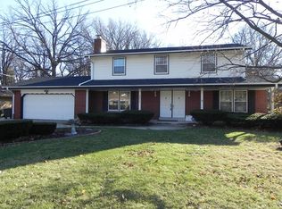 10417 W Ruby Ave, Wauwatosa, WI 53225