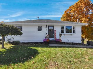 54 Maple St, Lexington, OH 44904