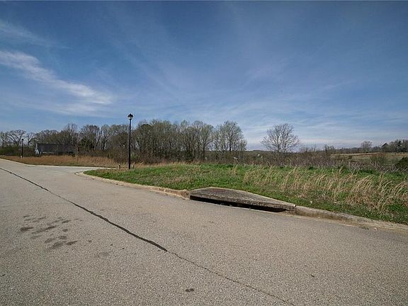 4th image of 389 River Meadows Dr Lot 16