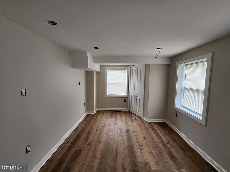 523 Wellesley St — Photo 19