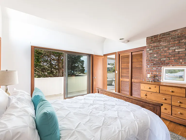 657 Old Montauk Hwy — Photo 10