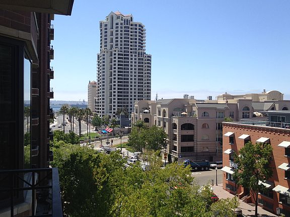 3rd image of 500 W Harbor Dr Unit 607