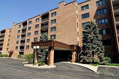 1st image of 901 Center St Unit 406