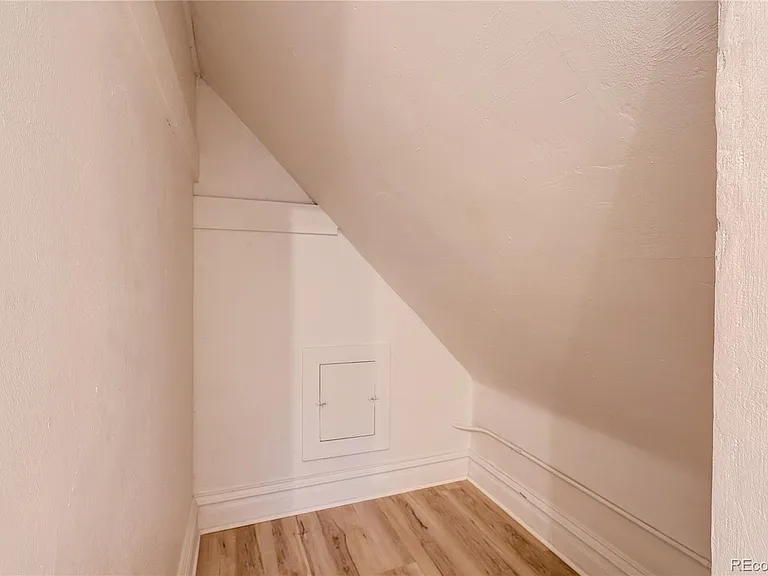 1036 W 9th Ave — Photo 31