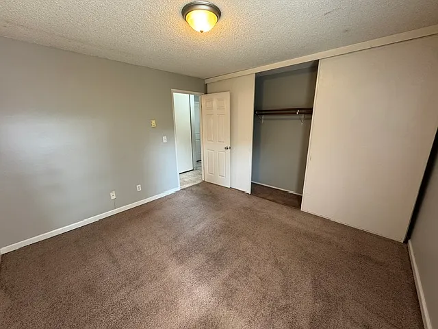 1 bed, 890 sqft, $1,490 — Photo 3