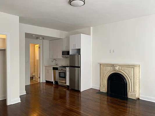 Rented by Corcoran | media 6