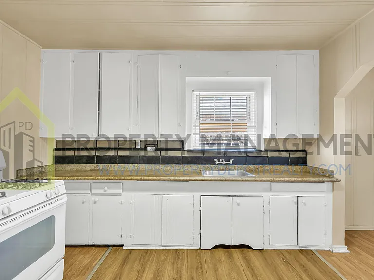 6313 24th St — Photo 15