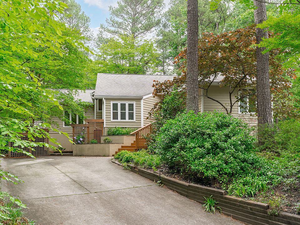 1st image of 22 Copper Hill Ct #18