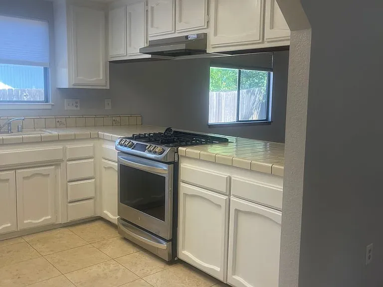 651 Country Oak Dr — Photo 10