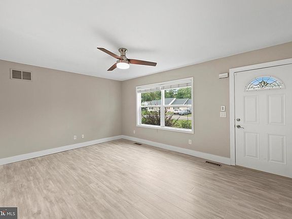 5th image of 3 Meadow Run
