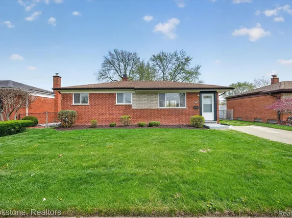 30428 Iroquois Dr, Warren, MI 48088