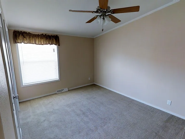 321 E Lime St — Photo 15