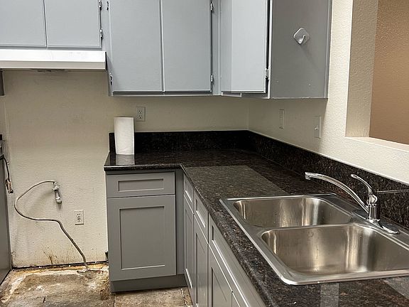 3rd image of 15064 Milford Ave