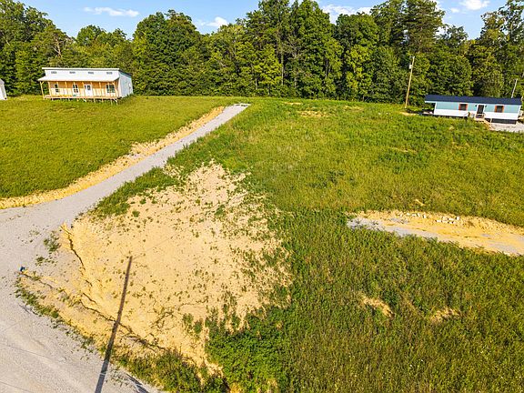 5th image of 34 Spring Branch Rd
