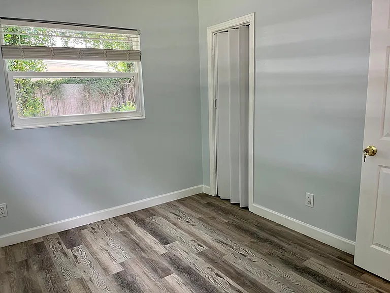 2301 Cluster Ave — Photo 9