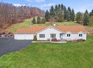 324 Poyneer Rd, Nassau, NY 12123