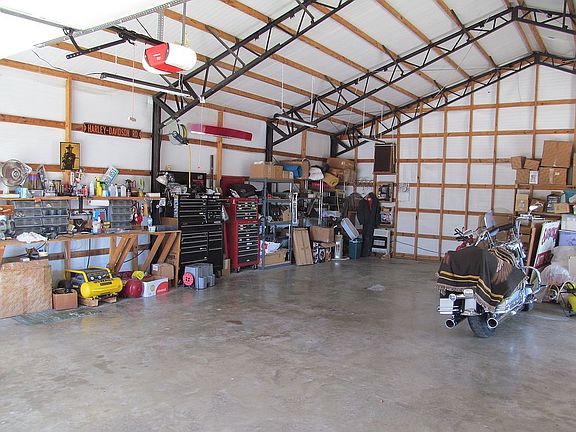 5th image of 16827 W State Highway 90