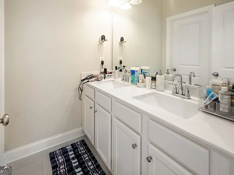 123 Vivian Ln — Photo 13